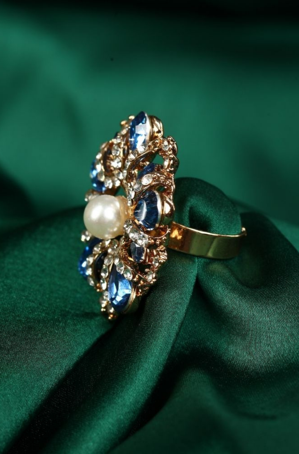 Flower Shaped Pearl & Diamond Stone Ring