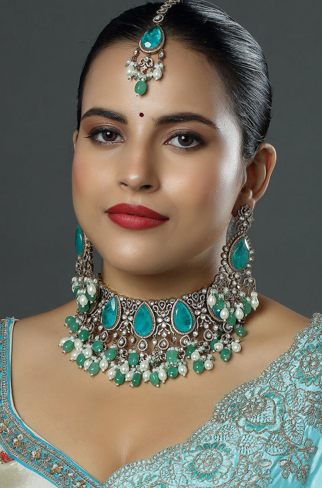 Noorani Nigaarish Necklace